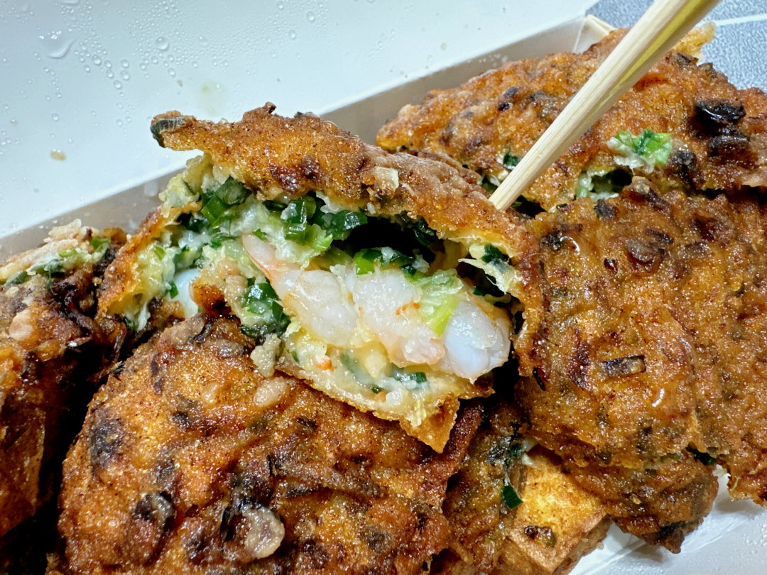 饗咬好佳蚵嗲｜南機場夜市人氣炸物小吃，蚵嗲蝦仁嗲必吃，酥脆飽滿超涮嘴 @猴屁的異想世界
