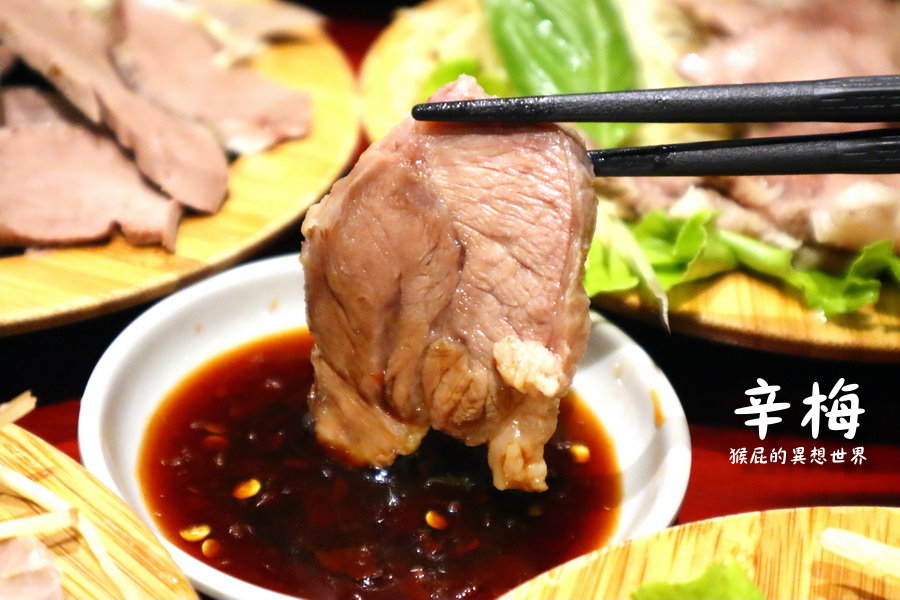 辛梅阿嬤的味道｜桃園平鎮美食滷肉飯跟乾麵都超讚，熔岩溫泉蛋爆漿超誘人，古早味小吃有阿嬤的味道，Google評價4.7顆星 @猴屁的異想世界