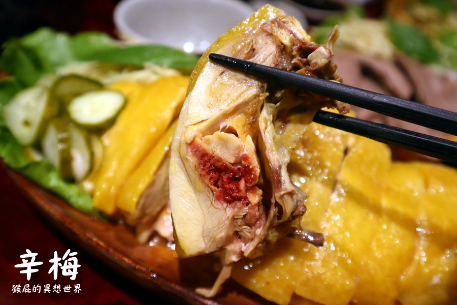 辛梅阿嬤的味道｜桃園平鎮美食滷肉飯跟乾麵都超讚，熔岩溫泉蛋爆漿超誘人，古早味小吃有阿嬤的味道，Google評價4.7顆星 @猴屁的異想世界