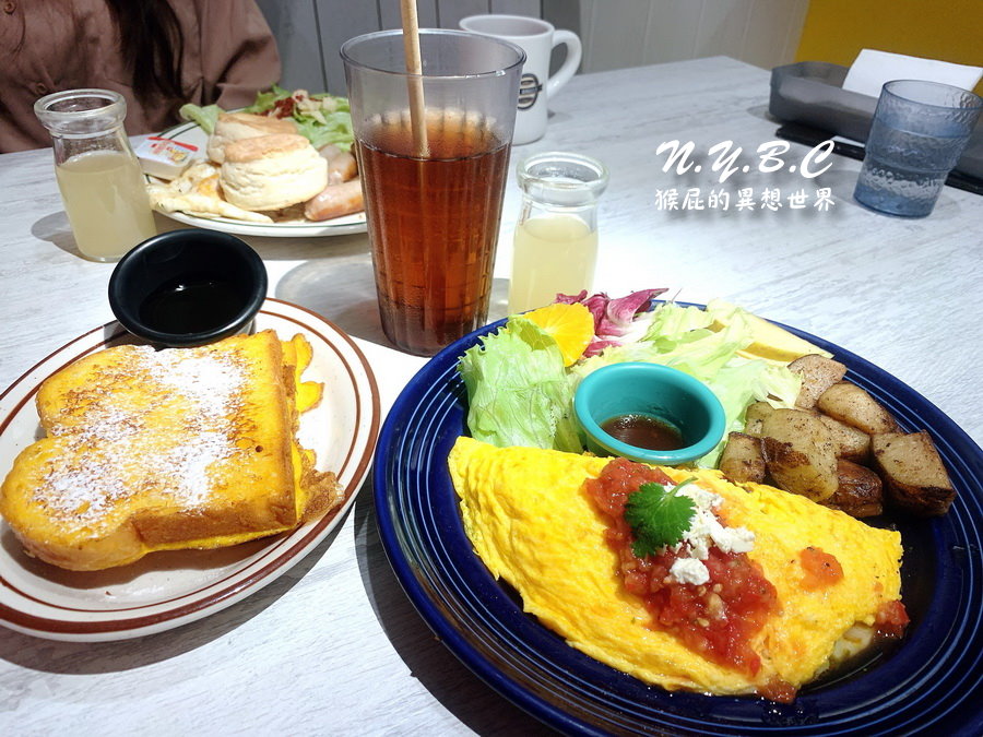 N.Y.Bagels Cafe京站店｜台北車站餐廳推薦，點早午餐有飲料無限暢飲，平日不限時 @猴屁的異想世界