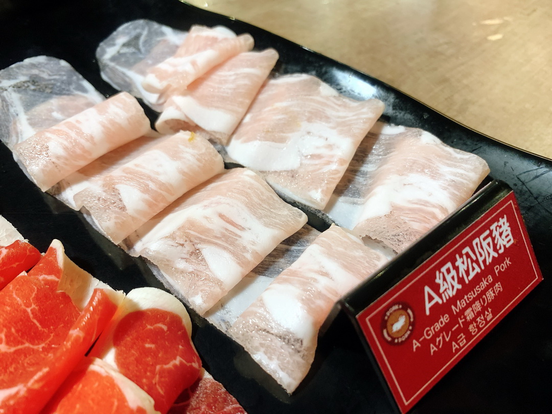 台北西門町火鍋吃到飽推薦｜新馬辣經典麻辣鍋Plus+峨眉店，高CP值必訪名店 @猴屁的異想世界
