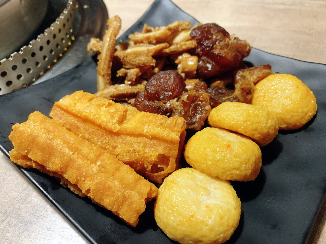 台北西門町火鍋吃到飽推薦｜新馬辣經典麻辣鍋Plus+峨眉店，高CP值必訪名店 @猴屁的異想世界