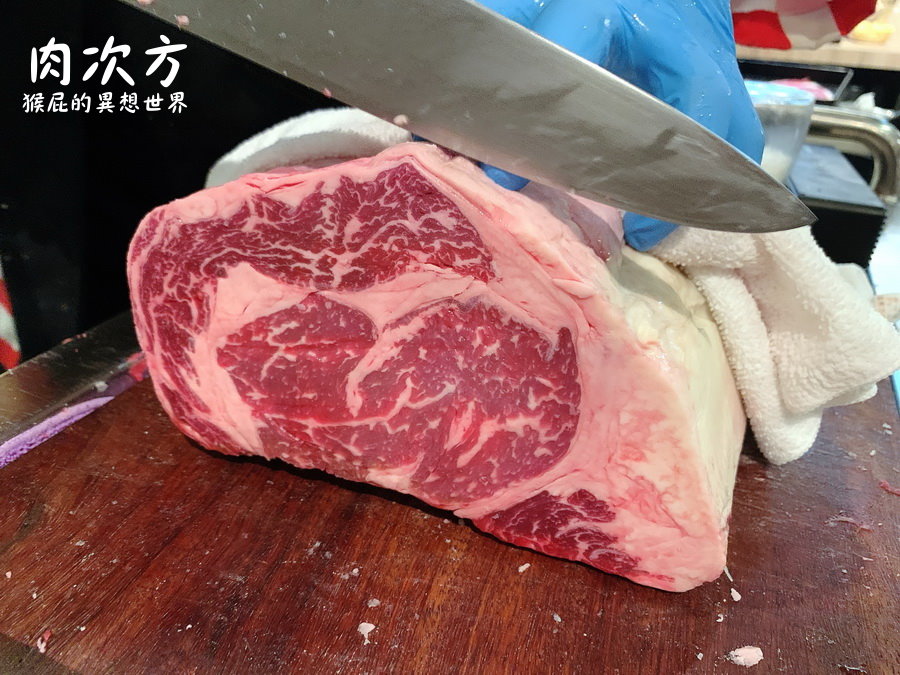 肉次方西門町｜台北燒肉吃到飽，王品集團肉次方燒肉吃到飽598元起，肋眼牛排超好吃，超難訂位 @猴屁的異想世界