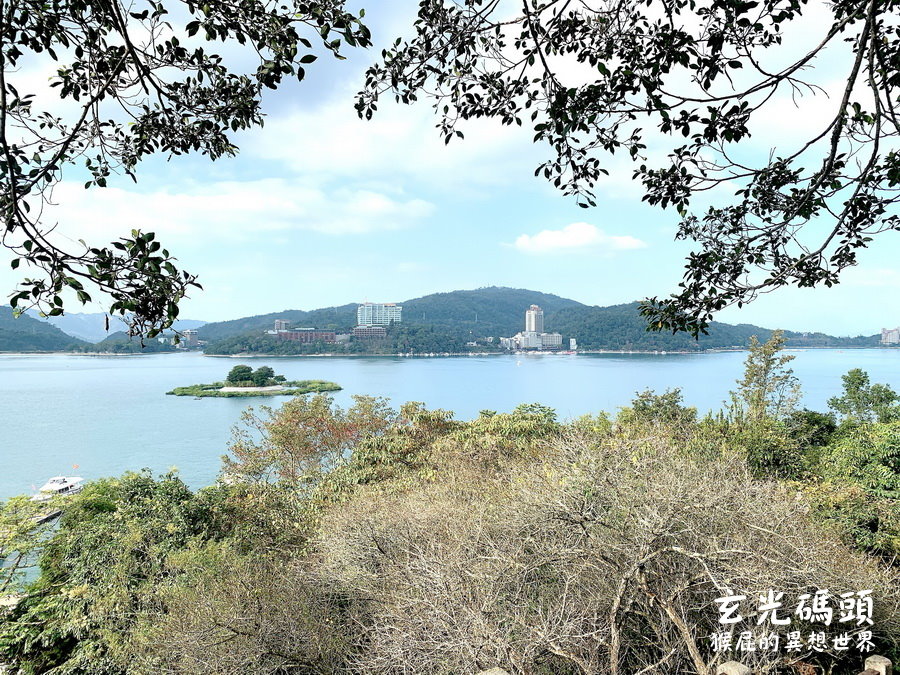 南投日月潭遊湖推薦，搭船去玄光碼頭(玄光寺)！必吃金盆阿嬤香菇茶葉蛋！內有日月潭船班資訊！ @猴屁的異想世界