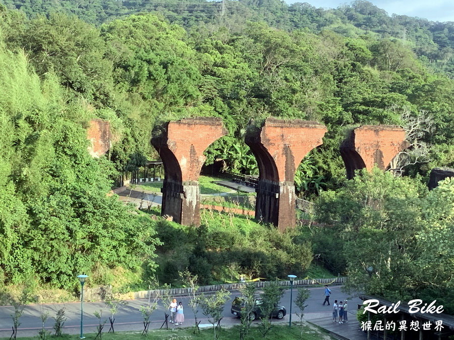 舊山線鐵道自行車一日遊｜苗栗鐵道自行車路線推薦C路線，龍騰斷橋、彩色隧道、高空美景一次滿足 @猴屁的異想世界