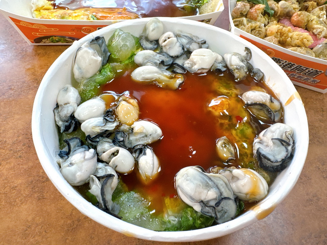 鹿港阿道蚵仔煎｜天后宮人氣小吃推薦，必吃蚵仔煎、超大蚵仔蓋飯，用餐可免費停車 @猴屁的異想世界