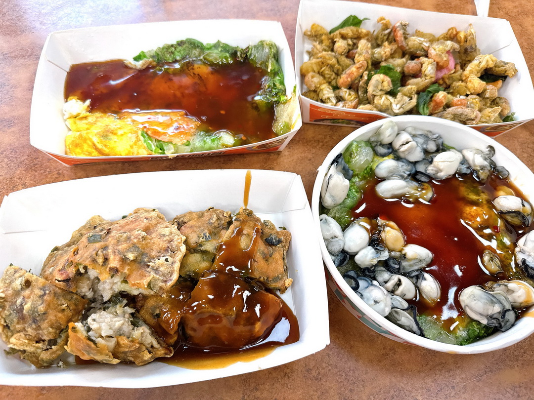 鹿港阿道蚵仔煎｜天后宮人氣小吃推薦，必吃蚵仔煎、超大蚵仔蓋飯，用餐可免費停車 @猴屁的異想世界