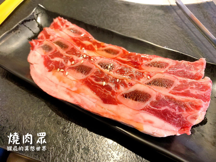 燒肉眾精緻炭火燒肉台中JMall店｜台中燒肉吃到飽，當月壽星優惠四人同行壽星6折，中秋烤肉吃這間 @猴屁的異想世界