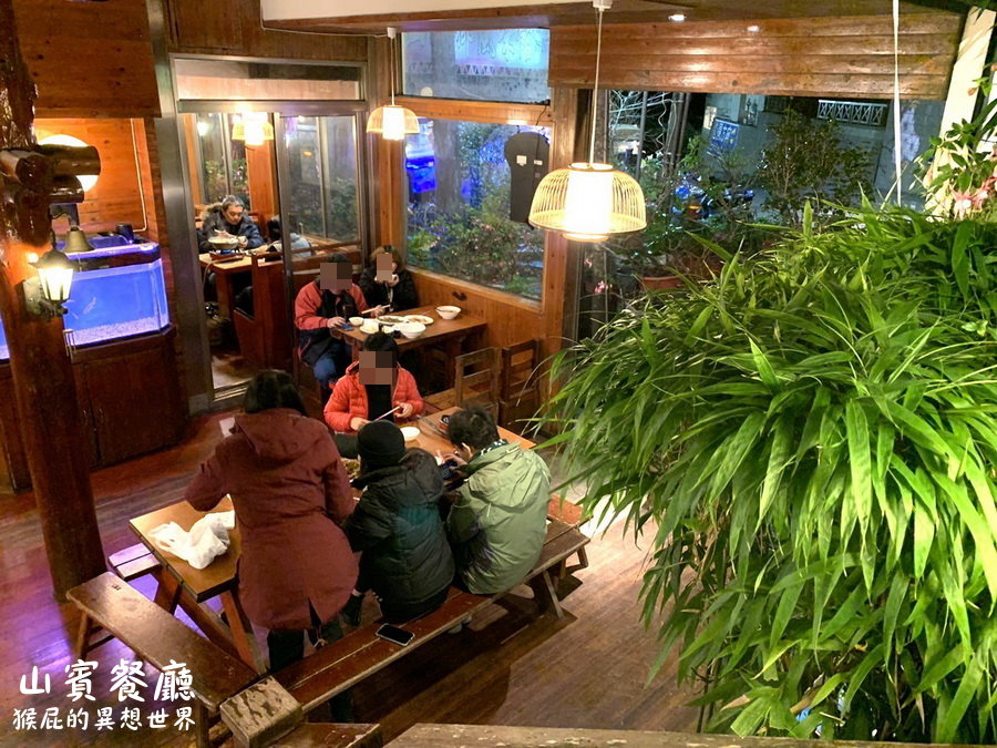 山賓餐廳｜阿里山晚餐推薦，招牌石頭火鍋必點，平價好吃份量多CP值高 @猴屁的異想世界