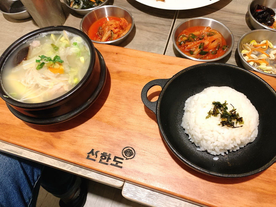 辛韓道｜台北東區韓式料理，6種韓式小菜吃到飽、飲料無限暢飲，有包廂適合聚餐