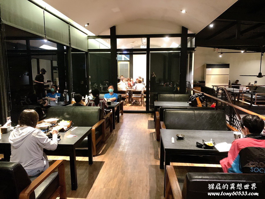 阿Q茶舍｜台中不限時24小時泡沫紅茶店，火鍋、簡餐都很出色，有免費停車場，吃宵夜的好地方 @猴屁的異想世界