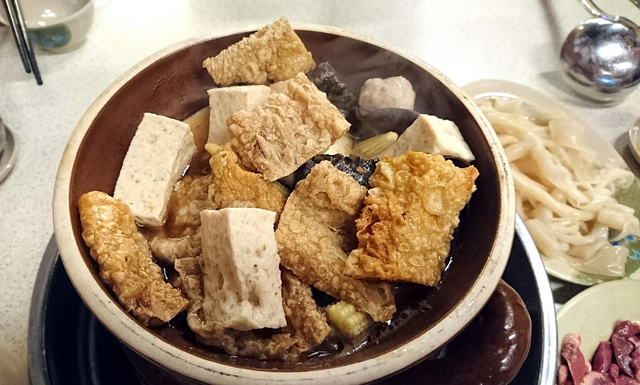 霸味薑母鴨全台總店｜三重排隊美食，冬天就是要吃薑母鴨，排隊排到天荒地老 @猴屁的異想世界