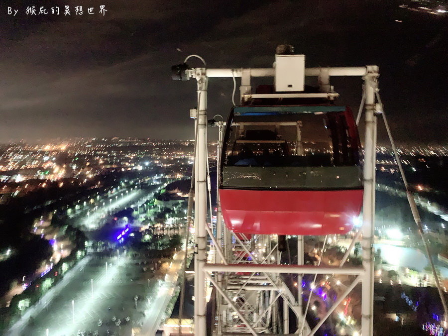 天空之夢摩天輪｜台中麗寶樂園摩天輪7款LINE FRIENDS主題車廂超可愛，熊大兔兔告白車廂超浪漫 @猴屁的異想世界