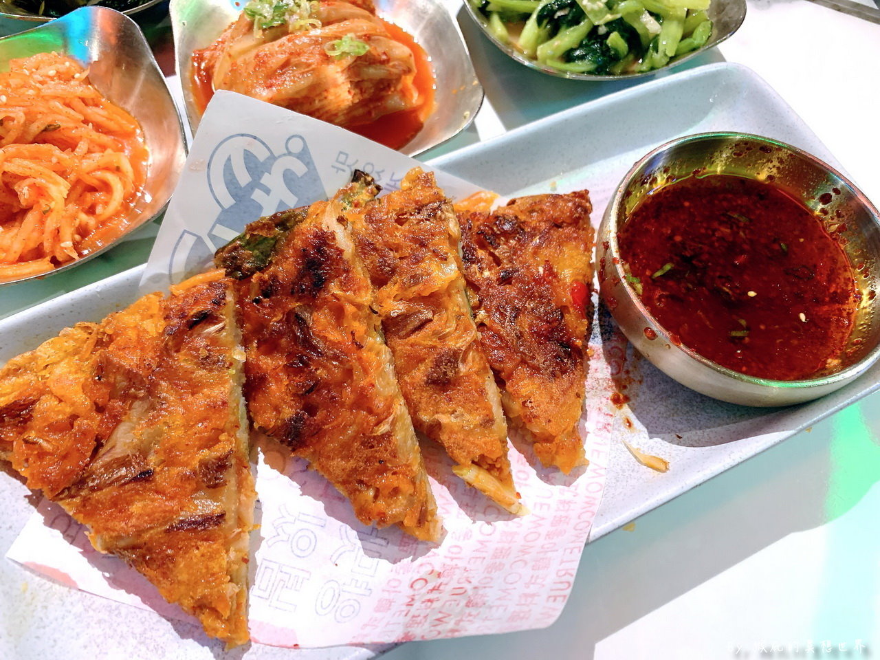 初瓦韓式料理西門店｜王品旗下新品牌韓式料理，跟韓國主廚聯手打造，5種小菜吃到飽，雙人套餐超豐盛 @猴屁的異想世界