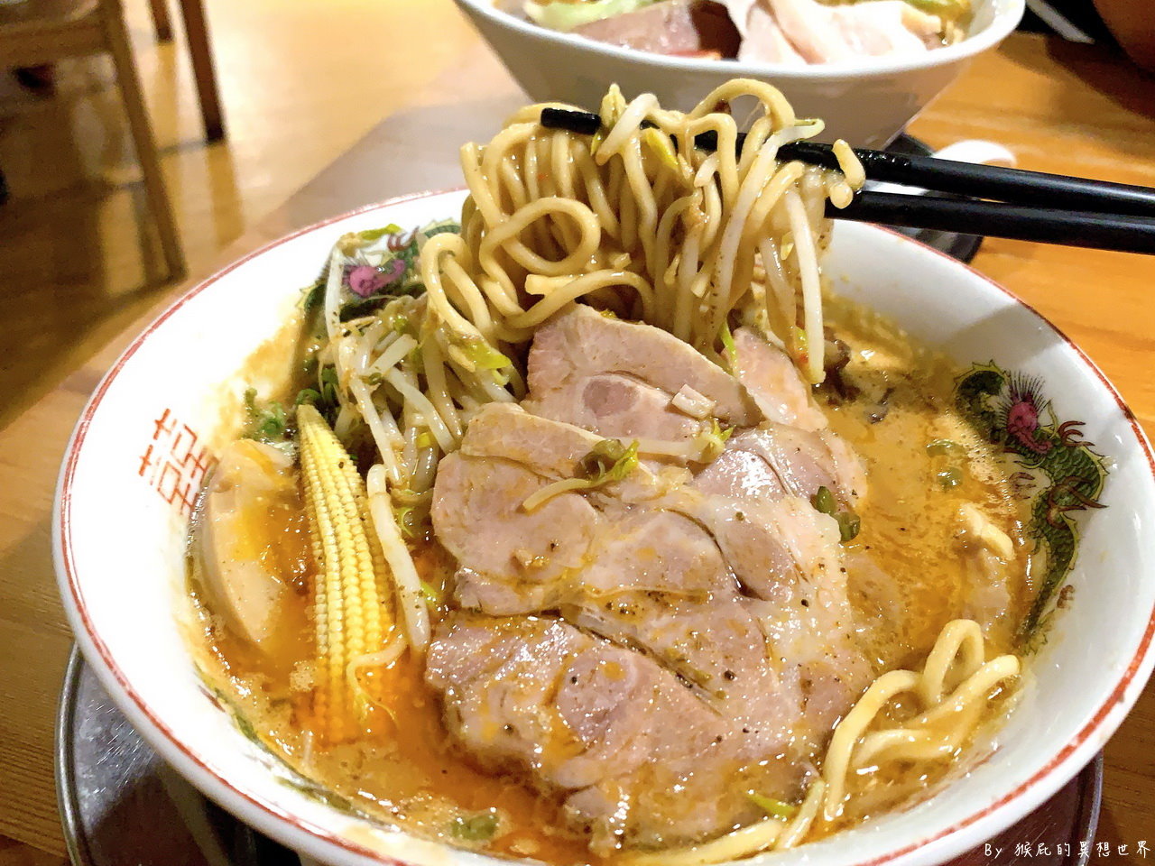 七面鳥｜台中第一名拉麵，超濃郁雞湯拉麵，本日限定麻辣豚骨拉麵超好吃，可以加一次免費白飯(台中拉麵推薦) @猴屁的異想世界