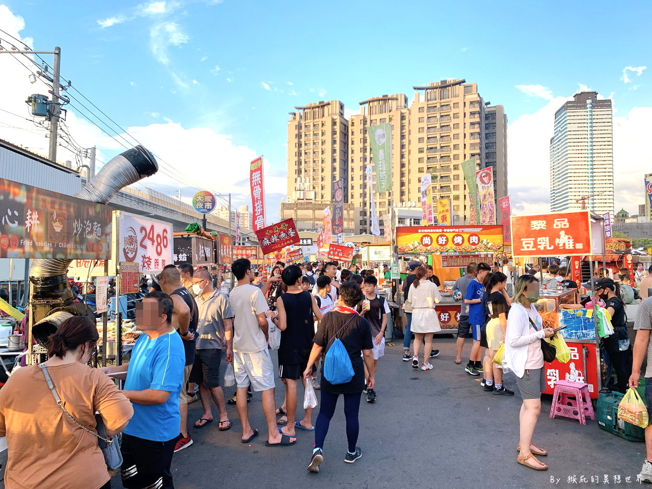 大慶夜市必吃美食｜10間大慶夜市必吃美食懶人包，每週三五六日營業，叻沙麵、肉夾饃、地瓜球、蚵仔飽通通吃起來，有免費停車場 @猴屁的異想世界