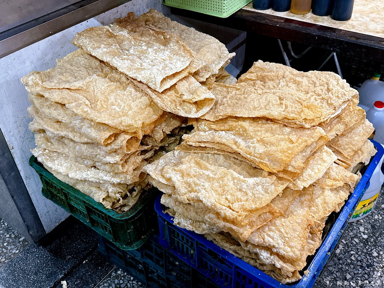 在地人推薦台中必吃火鍋，隱藏在電子街內超夯沙茶火鍋，被譽為台中三大沙茶火鍋之一，30幾年老店老闆超幽默｜台灣陳沙茶火鍋 @猴屁的異想世界