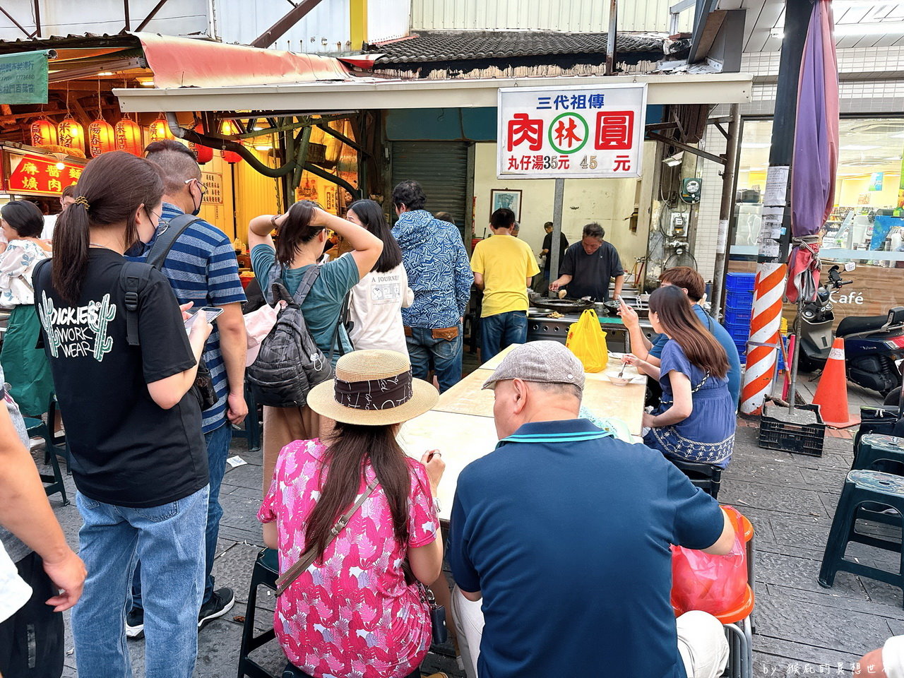 鹿港老街隱藏版肉圓，市場祖傳三代超人氣肉圓大排隊，開店3小時就賣完晚來吃不到｜肉圓林 @猴屁的異想世界