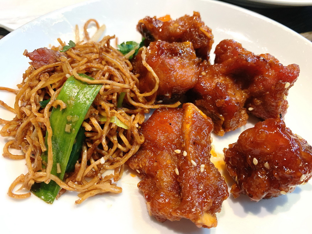 村民食堂廚窗港點｜桃園創意港點吃到飽推薦，必吃鮮蝦腸粉、爆漿奶皇包 @猴屁的異想世界