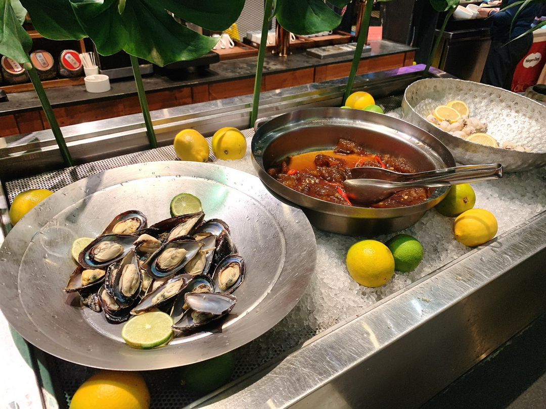村民食堂廚窗港點｜桃園創意港點吃到飽推薦，必吃鮮蝦腸粉、爆漿奶皇包 @猴屁的異想世界