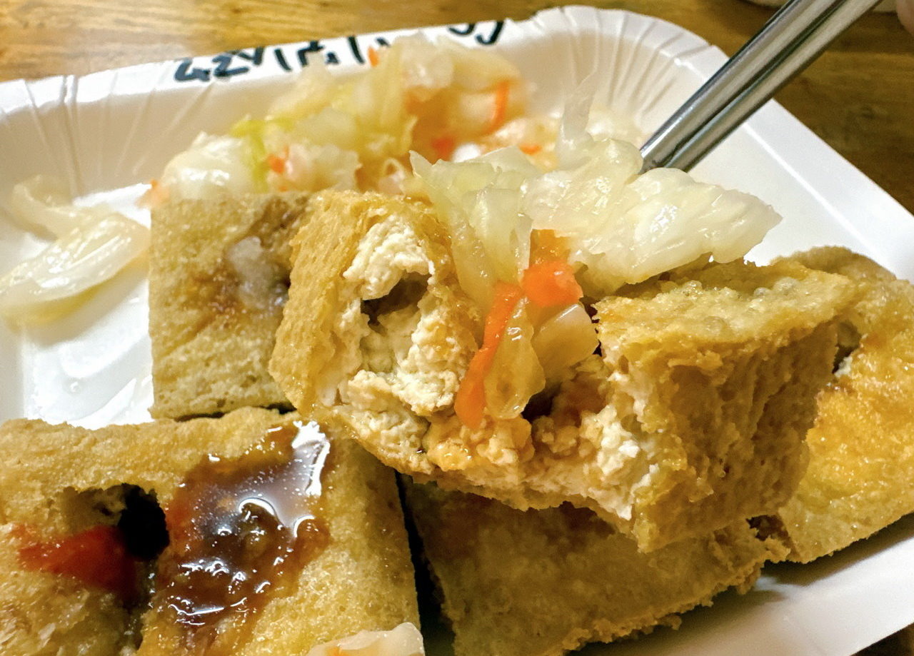濃鄉臭豆腐｜在地人狂推台中第一名臭豆腐！外酥內嫩超涮嘴，內用免費湯品飲料超佛心 @猴屁的異想世界