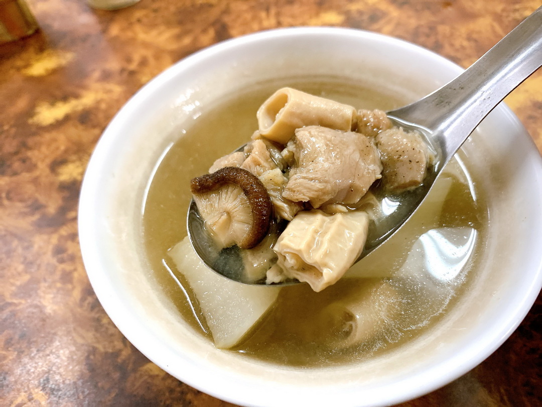 吳記脆皮肉圓｜台中人氣排隊美食，現炸酥脆又爆汁，不好吃免錢太狂啦 @猴屁的異想世界