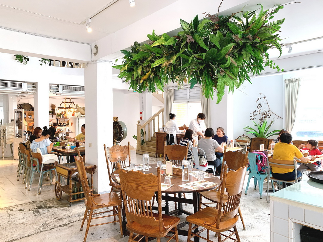 關於餐桌About tables｜彰化員林義大利餐廳，傳說中員林TOP1餐廳，家庭聚餐首選，員林義大利麵推薦 @猴屁的異想世界