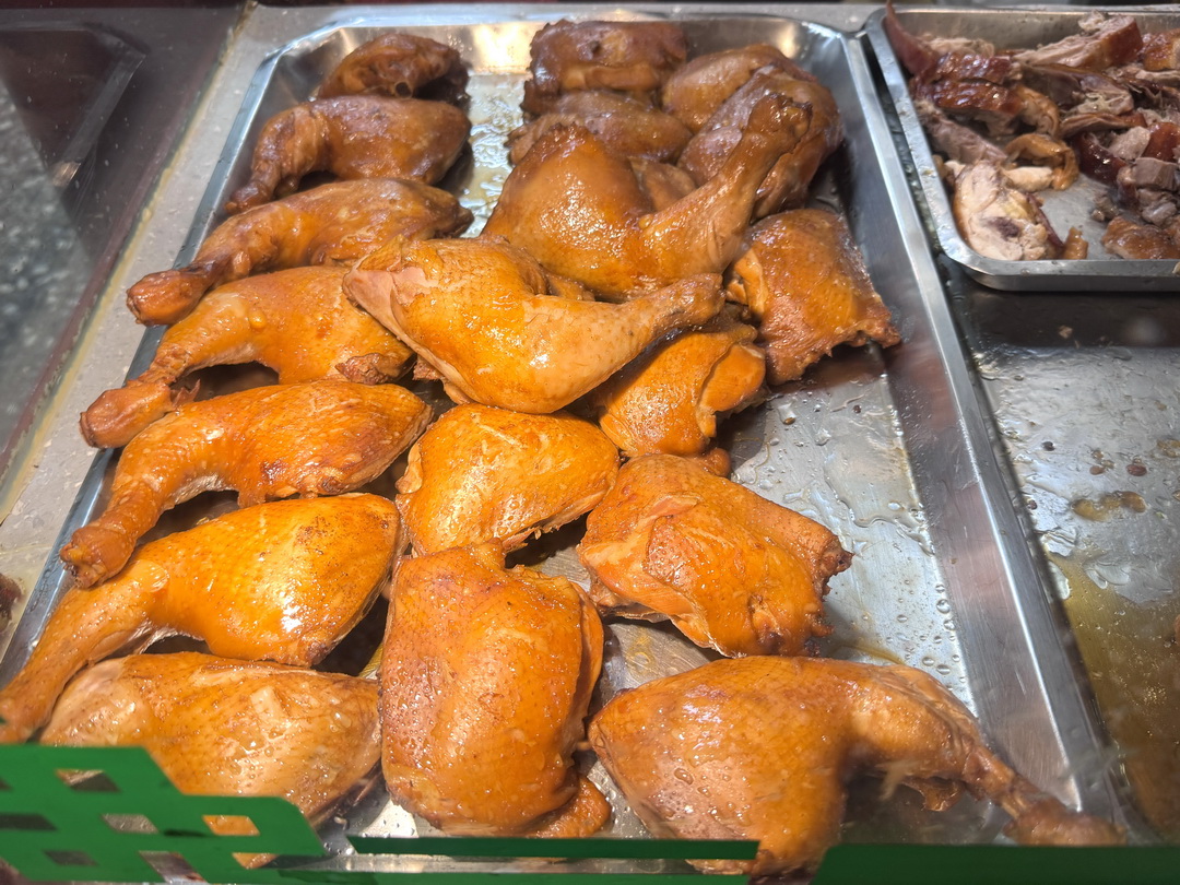 廣珍香燒臘快餐館｜台中西屯超人氣燒臘店，每天都大排長龍，烤鴨腿飯晚來買不到 @猴屁的異想世界