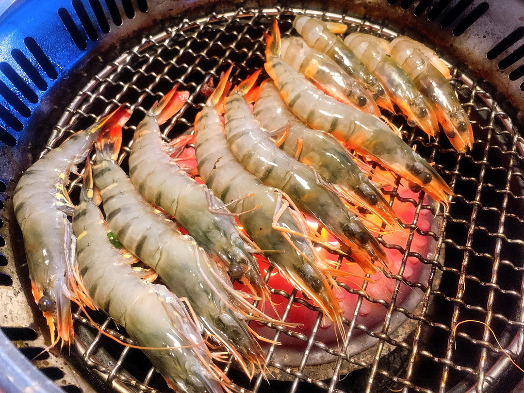 桃園大漠紅頂級燒肉吃到飽｜現切肋眼牛排真的很猛，實現干貝自由 @猴屁的異想世界