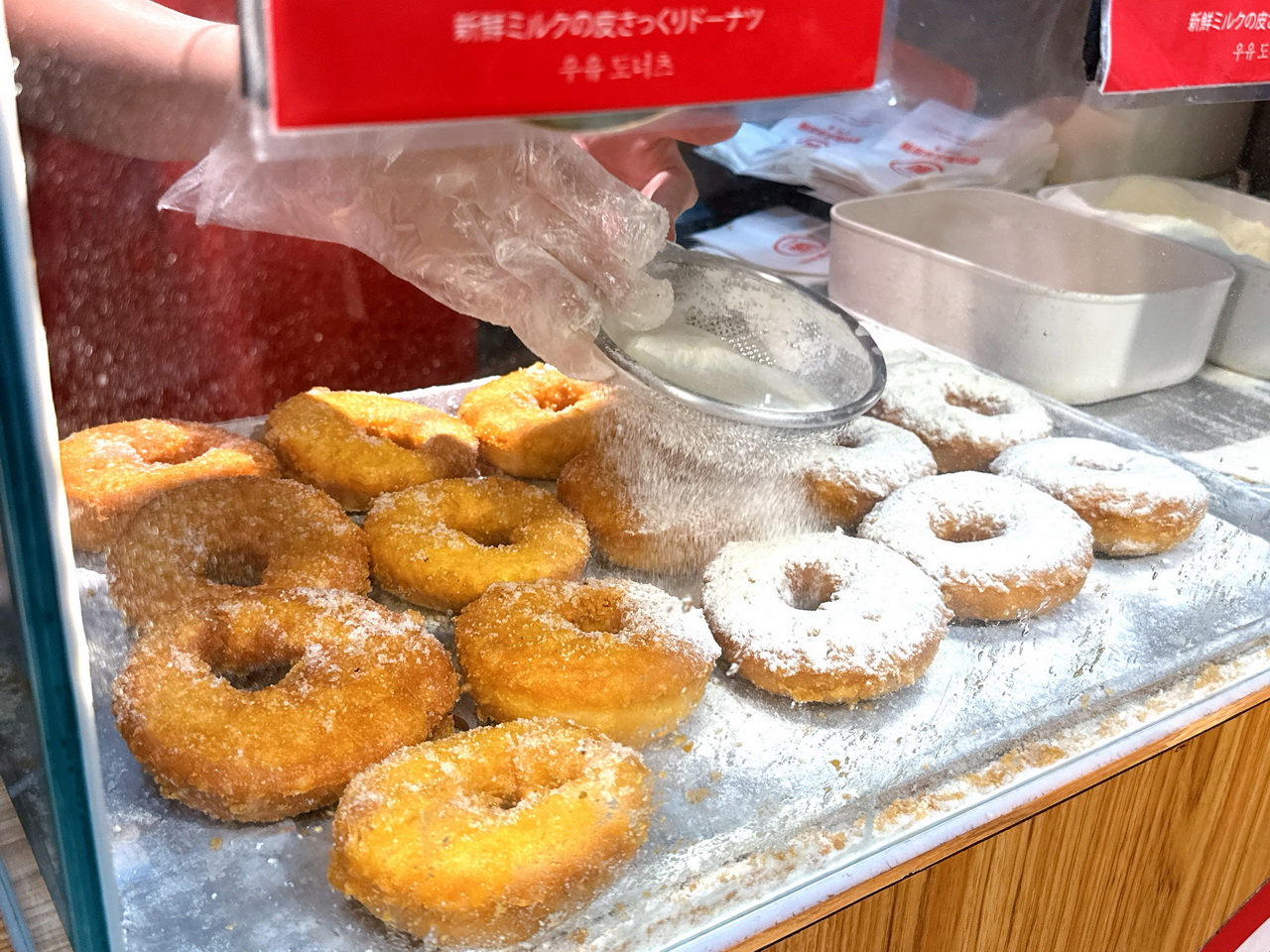 【一脆鮮奶脆皮甜甜圈】西門町超夯排隊名店，天下第一脆甜甜圈，酥脆好吃甜而不膩