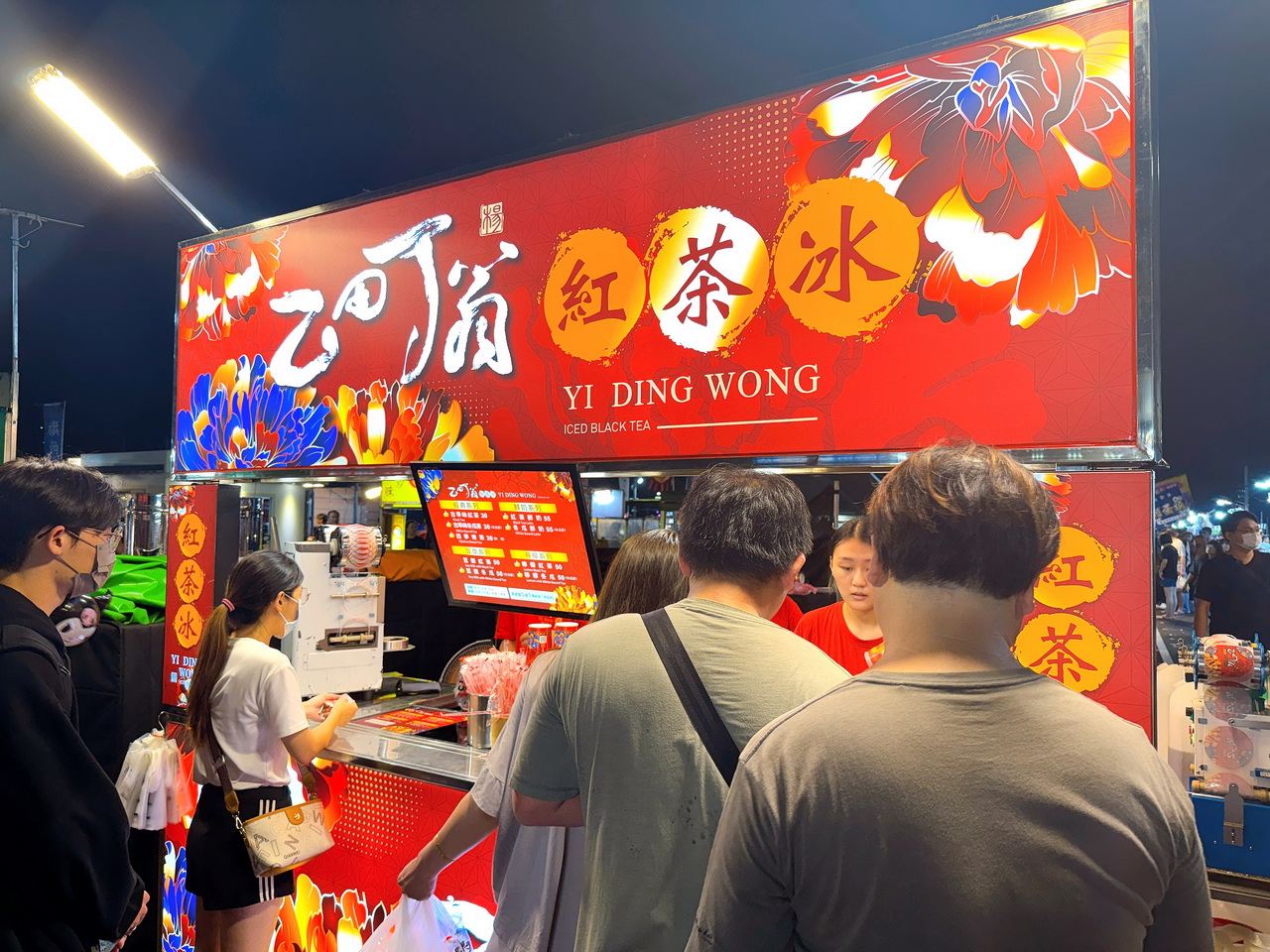 【梧棲中港觀光夜市】精選8間台中最新海線夜市必吃美食，每週營業4天，據說有200攤，排隊排到爆 @猴屁的異想世界