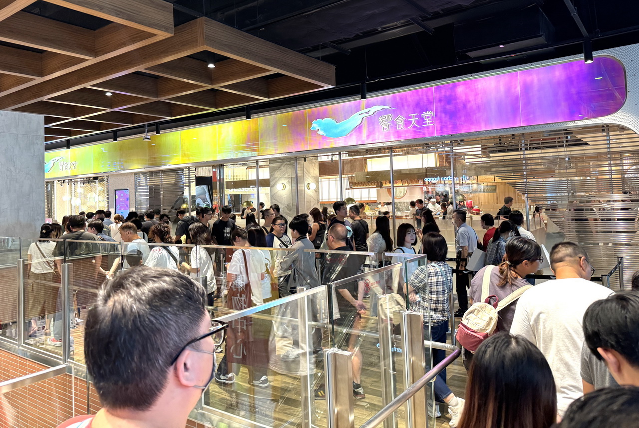 【饗食天堂 LaLaport台中店】台中吃到飽爽吃4小時，假日晚上有現煎干貝吃到飽，享受干貝自由 @猴屁的異想世界