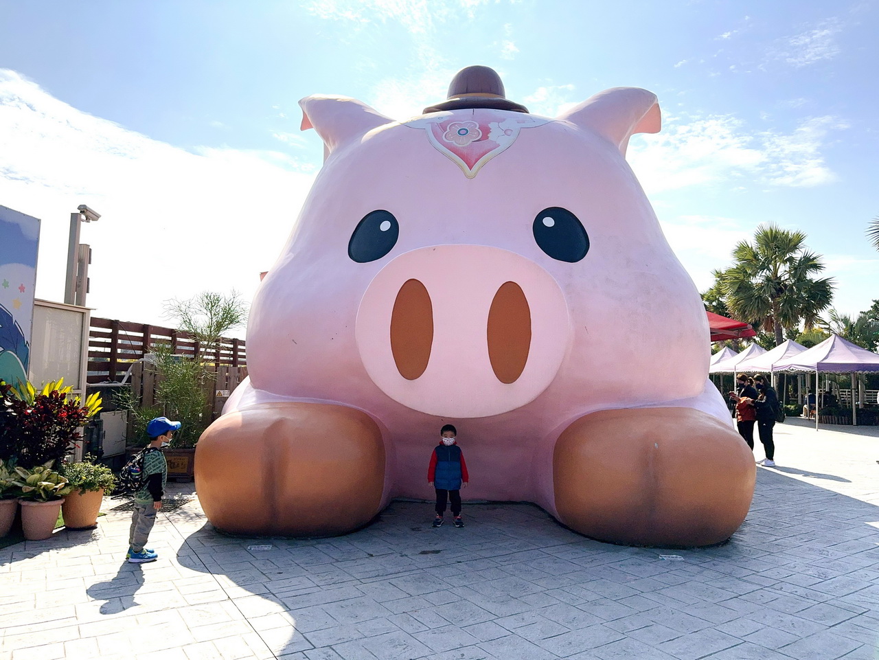 三隻小豬觀光農場｜嘉義親子景點門票只要100元，根本小型動物園，有可愛水豚、狐蒙、浣熊 @猴屁的異想世界