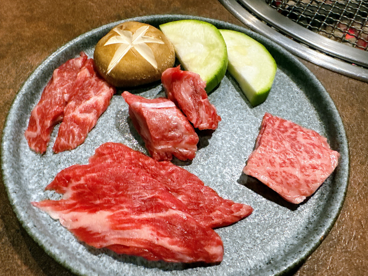 【一生燒肉】一生必定要吃一次的燒肉，享受龍蝦干貝自由，桃園A5和牛燒肉吃到飽 @猴屁的異想世界