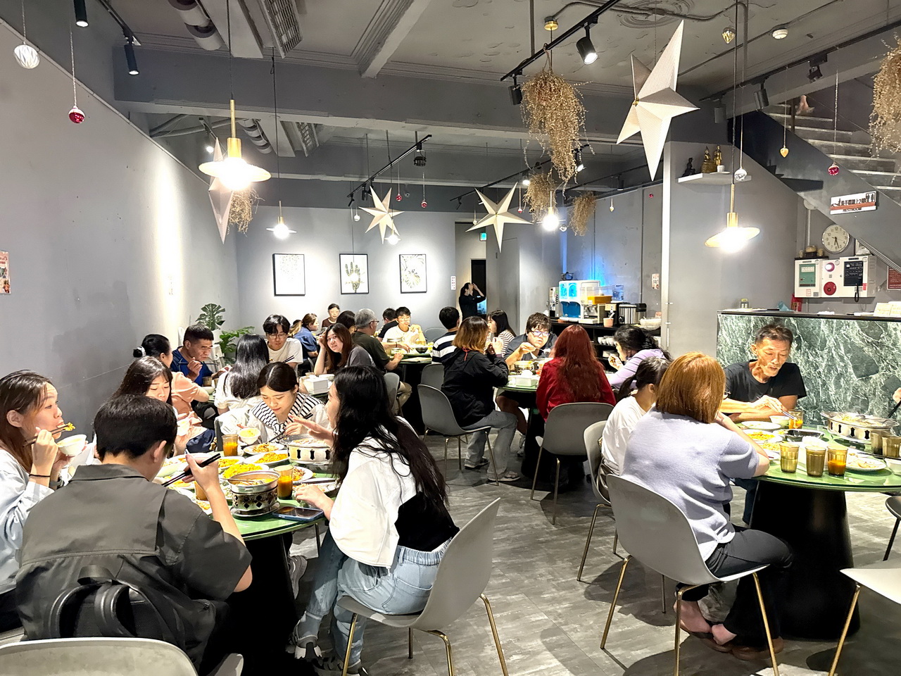 【湄南小鎮泰國菜】桃園泰式料理吃到飽，53道料理現點現做隨你吃，平價美味CP值高 @猴屁的異想世界