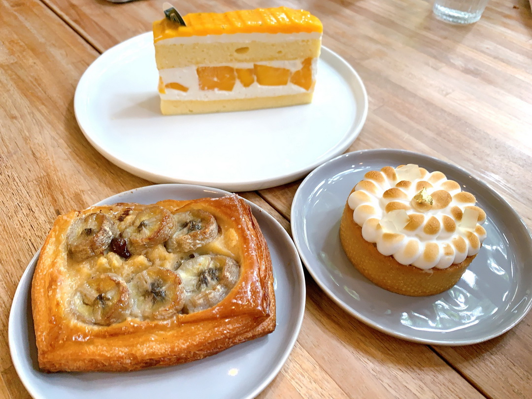 Dore多爾法式烘焙｜台中森林系早午餐超夯，法式麵包超專業，大排隊也值得，附停車場 @猴屁的異想世界