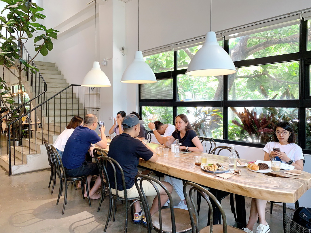 Dore多爾法式烘焙｜台中森林系早午餐超夯，法式麵包超專業，大排隊也值得，附停車場 @猴屁的異想世界