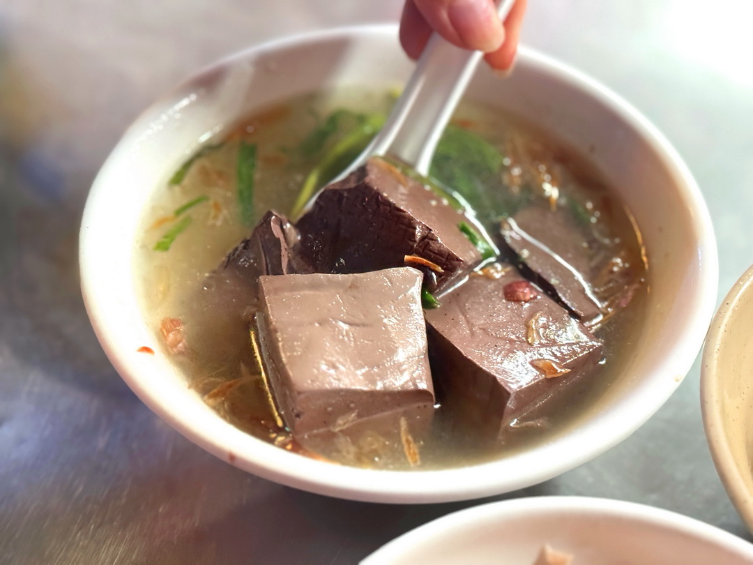 【阿樓師火雞肉飯】在地人推薦嘉義雞肉飯，只賣晚餐跟宵夜，營業到半夜12點 @猴屁的異想世界