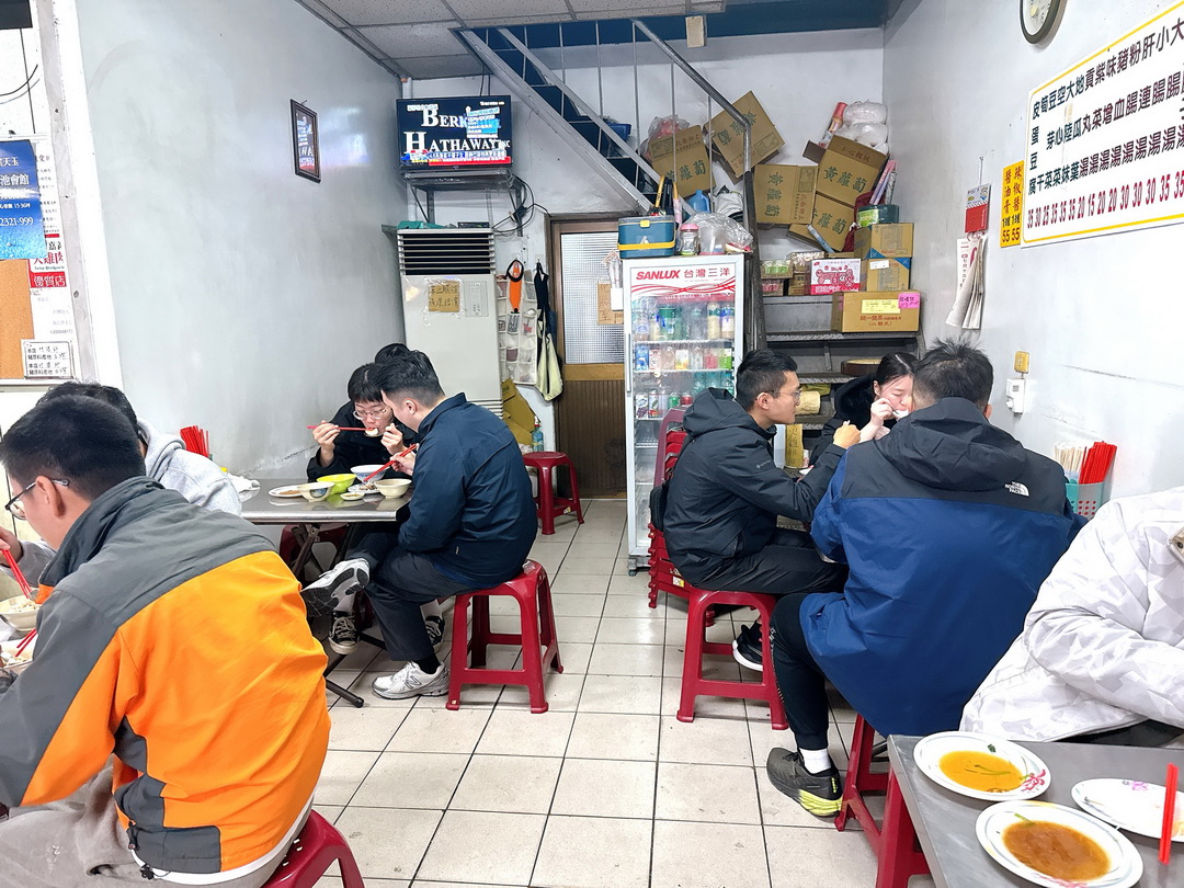 【阿樓師火雞肉飯】在地人推薦嘉義雞肉飯，只賣晚餐跟宵夜，營業到半夜12點 @猴屁的異想世界