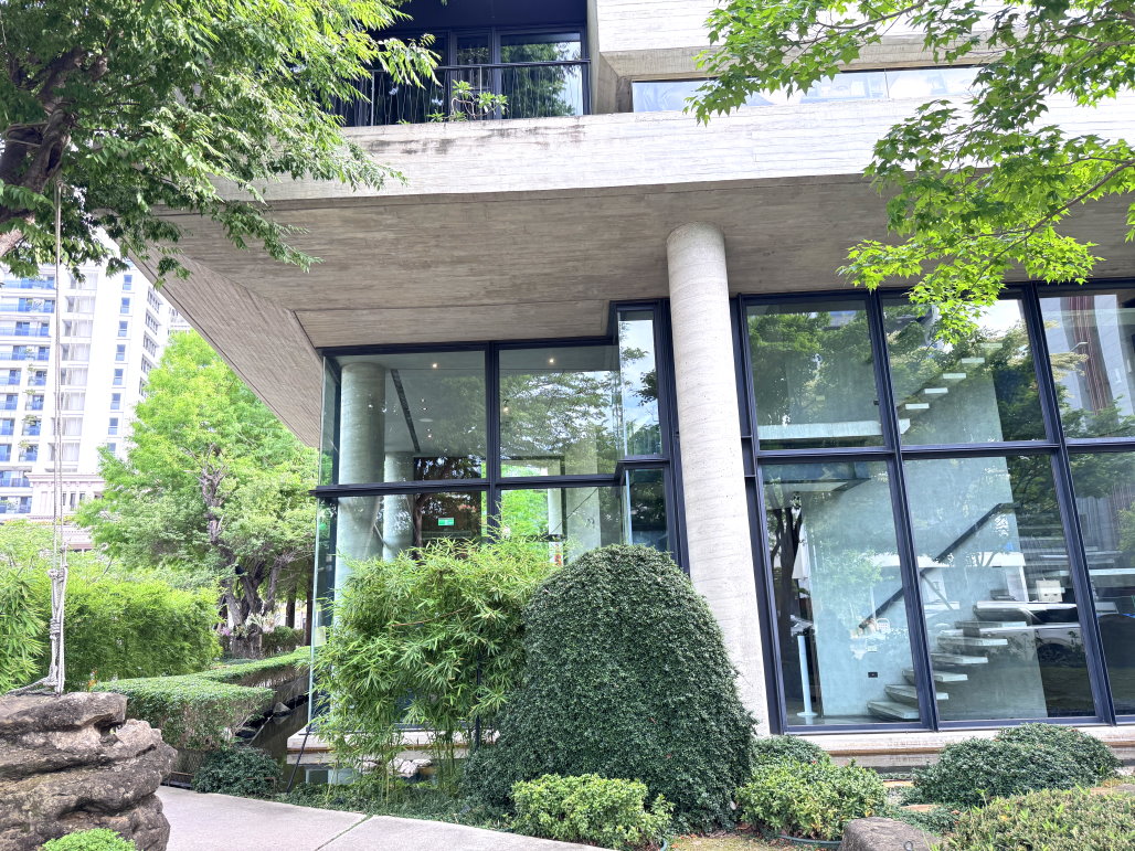 【与玥樓頂級粵菜餐廳】台中烤鴨推薦，米其林推薦餐廳，有包廂適合聚餐，當月壽星折500元 @猴屁的異想世界