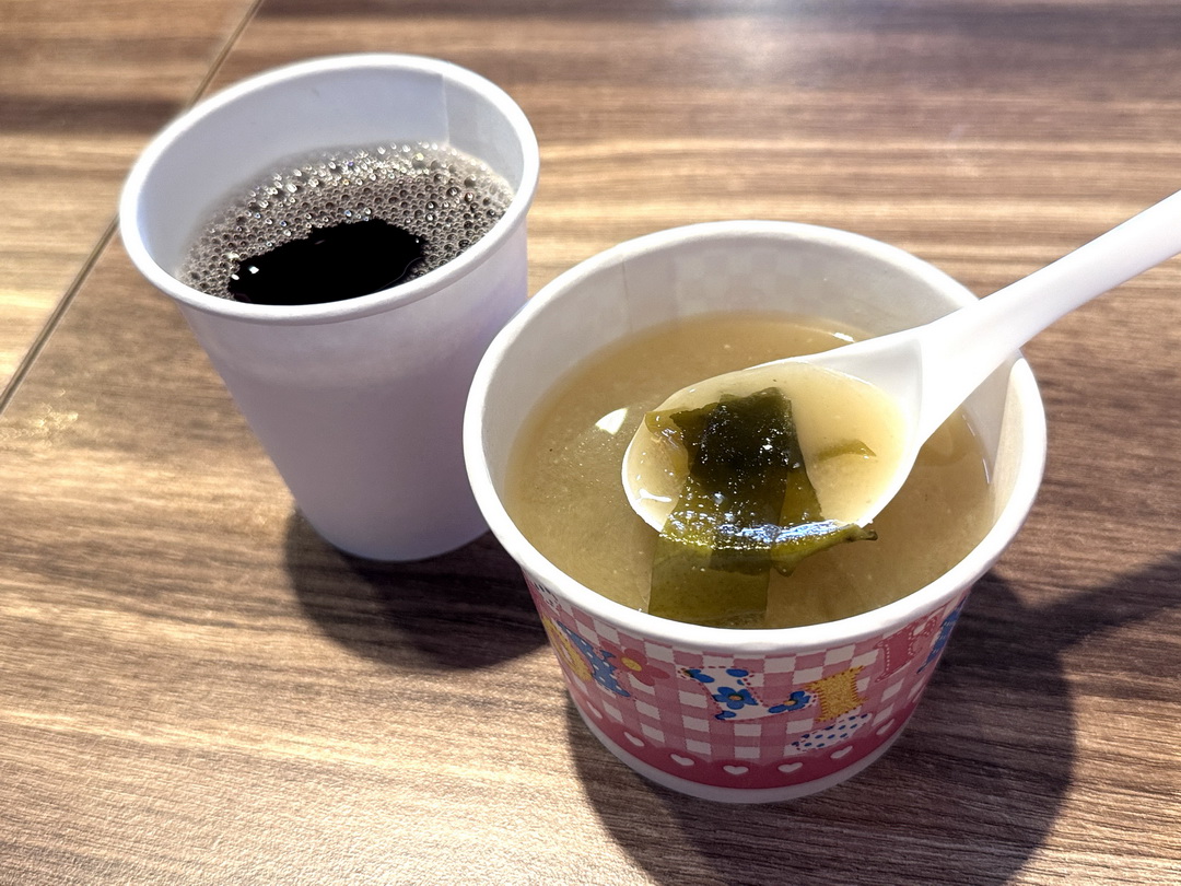 【粗飽烤肉飯逢甲店】招牌烤肉飯只要100元，內用飲料熱湯無限暢飲，台中高CP值烤肉便當！ @猴屁的異想世界