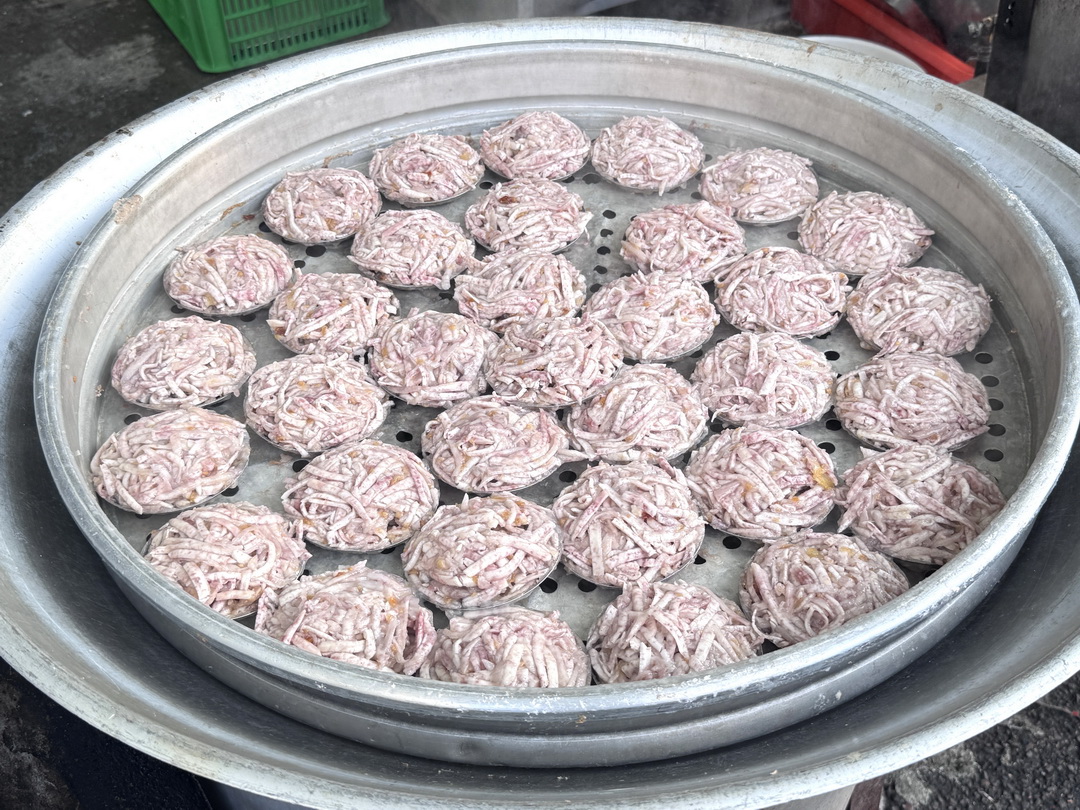【素珠芋丸】鹿港超人氣小吃，一顆難求的排隊美食，排了1小時才買到 @猴屁的異想世界