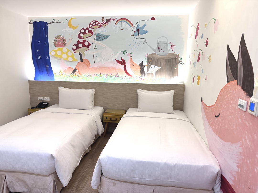 高雄平價住宿推薦｜秝芯旅店六合館附免費泡麵飲料，爆米花吃到飽，Switch遊戲機隨你玩 @猴屁的異想世界