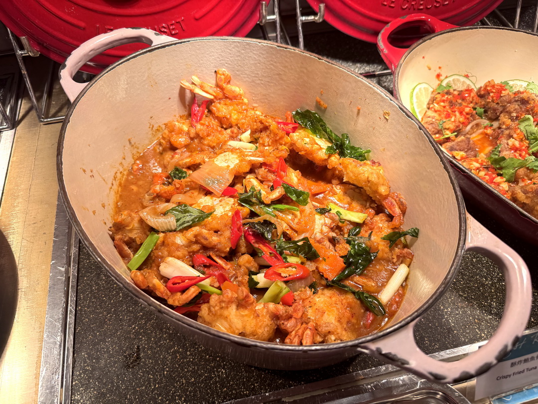 【新食譜全日餐廳】台中吃到飽推薦，李方艾美酒店自助餐Buffet，當月壽星免費，必吃牛排、松葉蟹腳 @猴屁的異想世界
