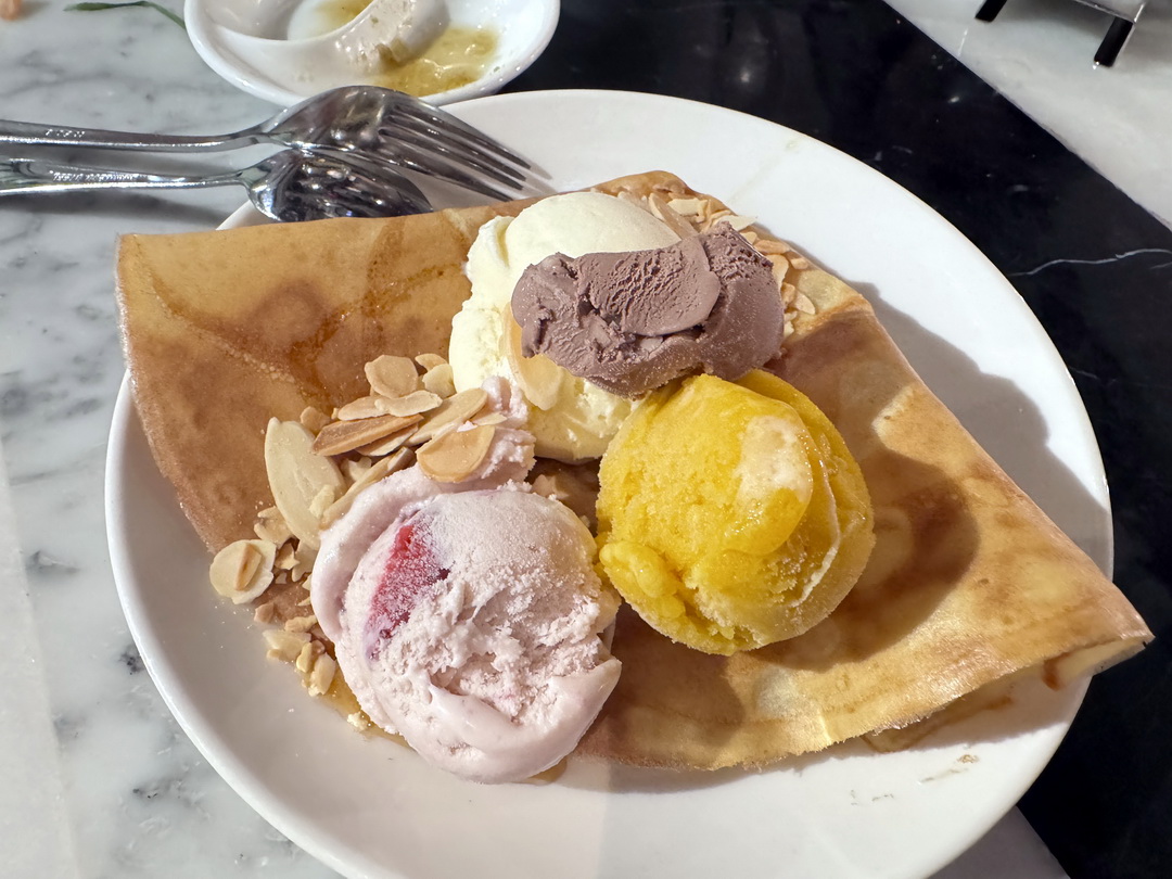 【新食譜全日餐廳】台中吃到飽推薦，李方艾美酒店自助餐Buffet，當月壽星免費，必吃牛排、松葉蟹腳 @猴屁的異想世界