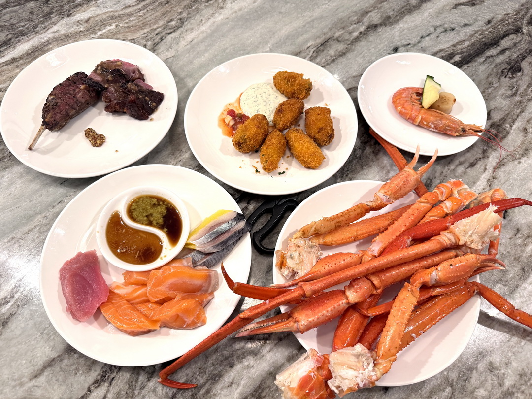 【新食譜全日餐廳】台中吃到飽推薦，李方艾美酒店自助餐Buffet，當月壽星免費，必吃牛排、松葉蟹腳 @猴屁的異想世界