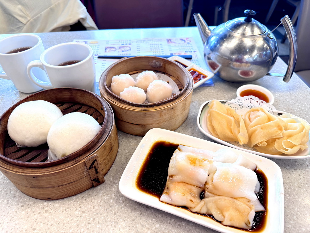 【香港一點心】太子站米其林推薦港式飲茶，平價又好吃，必點鮮蝦腐皮捲！
