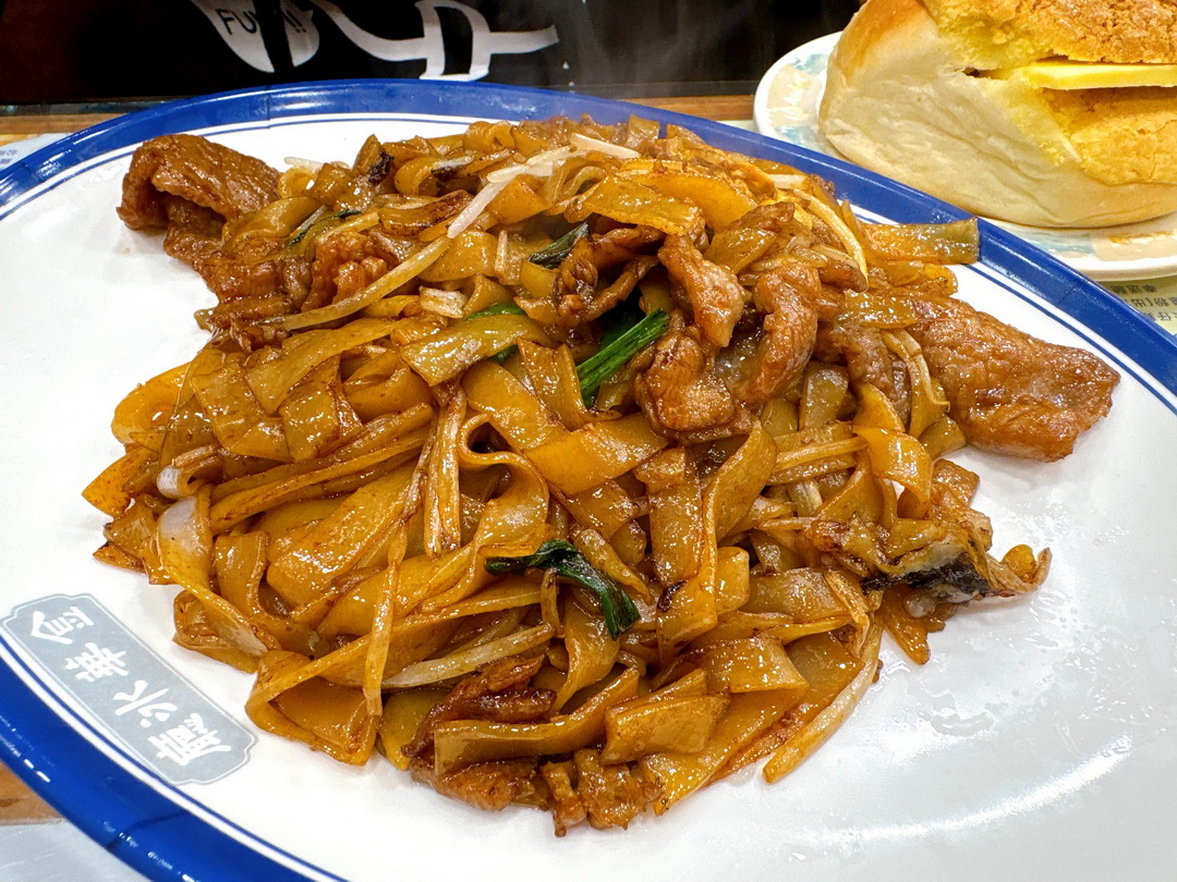 金華冰廳｜香港美食推薦，菠蘿油界的傳奇，必吃經典老字號，西多士也必點 @猴屁的異想世界