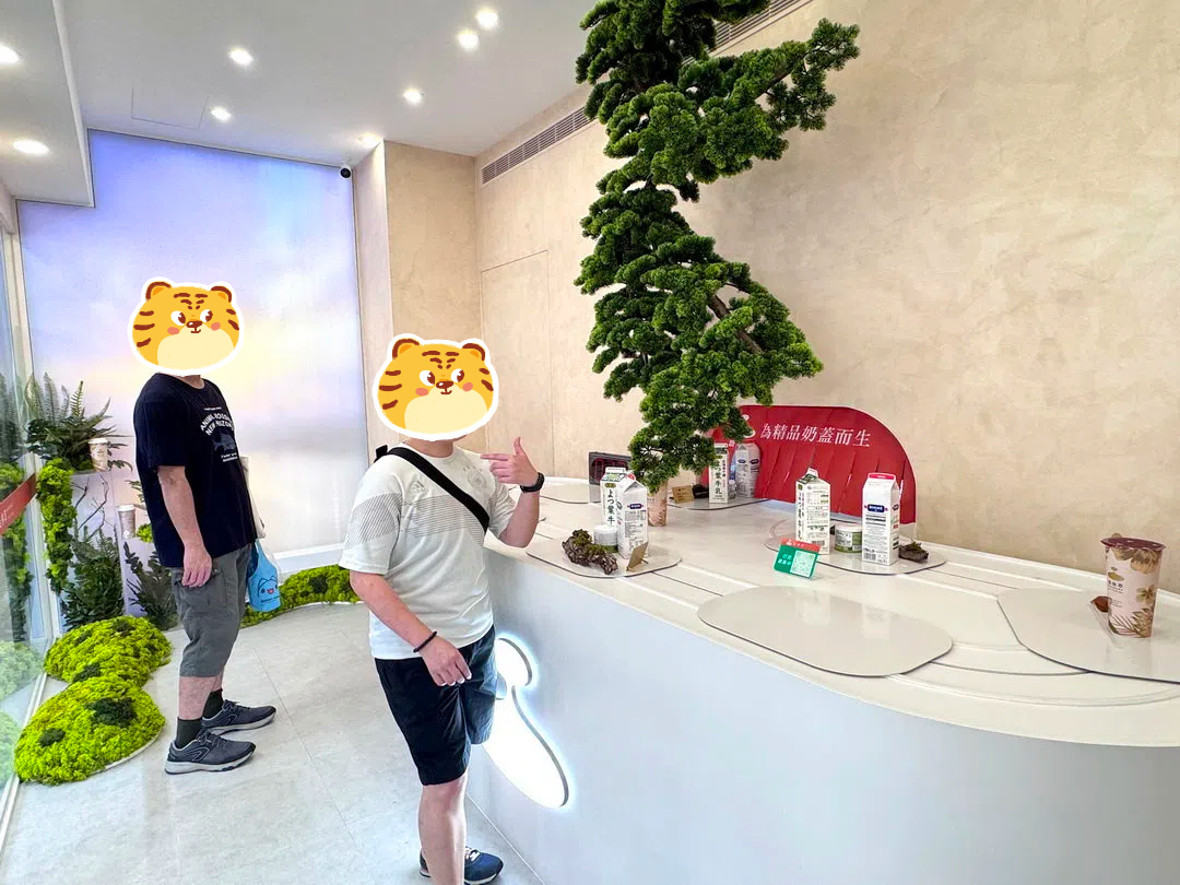 【語林萃精品奶蓋專賣店】台中最強奶蓋推薦！用奶油界愛馬仕打造精品飲品，開幕送保溫袋＋折價券攻略 @猴屁的異想世界