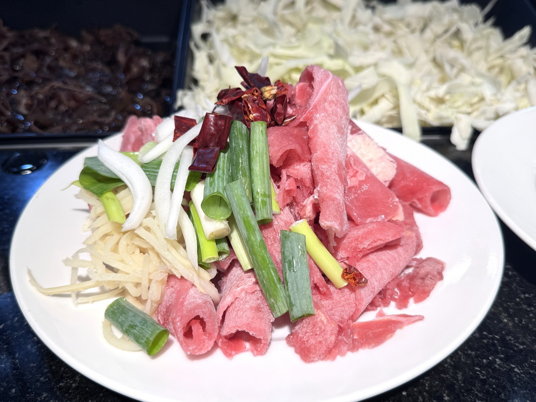 台中清新溫泉飯店｜新采自助百匯，泰國蝦吃到飽吃起來，6/7-6/30期間限定 @猴屁的異想世界